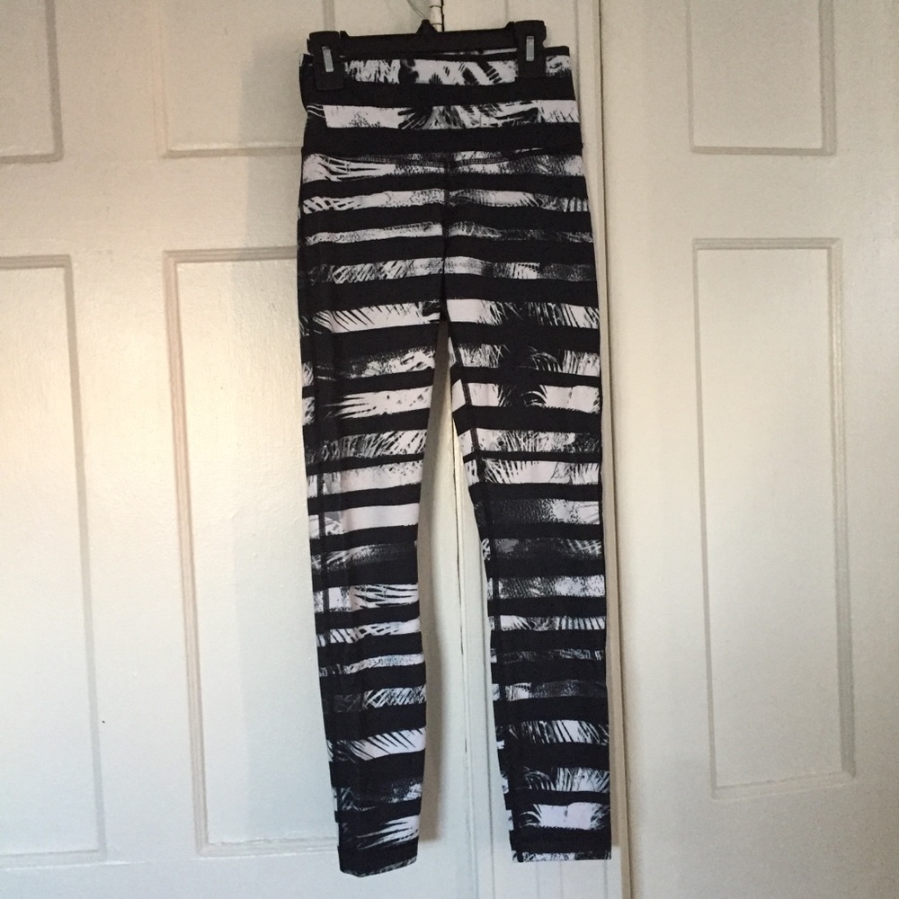 Lululemon leggings.